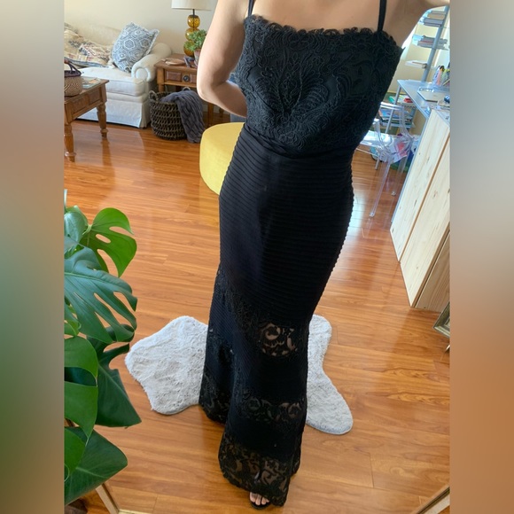 Tadashi Shoji Evening Dress Size Small - Picture 2 of 16